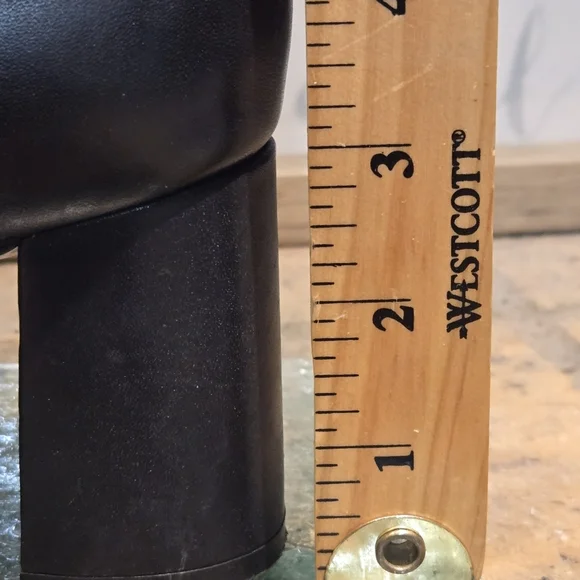 Karl Lagerfeld 'Susie' Smooth Leather Bootie Sz 10 - Picture 2 of 12